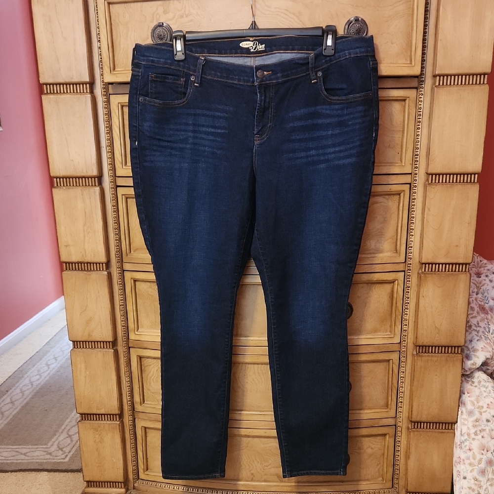 Old Navy Diva Women's Deep Indigo Skinny Jeans